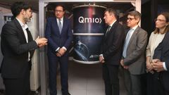 El director del Cesga, Lois Oreiro, ofrece explicaciones al ministro �scar L�pez, al conselleiro Rom�n Rodr�guez, al vicepresidente del CSIC, Jos� Mar�a Martell, y a la directora de Gain, Carmen Cotelo.