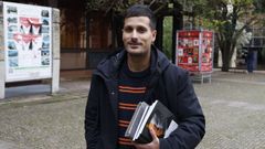 Carlos Lozano es historiador