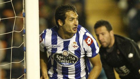 Temporada 2014/15
Con el D�por coqueteando con el descenso, el club firma a Celso Borges, Oriol Riera, H�lder Costa y un in�dito Borja L�pez. El tico y el ariete ser�n importantes en la segunda vuelta para cosechar una ag�nica salvaci�n.