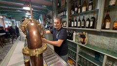 Jos� Fern�ndez en La Flor de Jose, el local con el que regres� como hostelero a Ribadeo