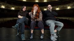 De izquierda a derecha: Sol &Aacute;lvarez, Carlota Mosquera y Neicherman en el Teatro Rosal&iacute;a de Castro, en A Coru&ntilde;a