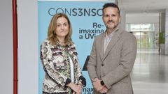 Elena Rivo, junto a Jacobo Porteiro, ayer en el campus de Ourense.