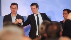 Casado apuesta por que el gallego sea un m�rito no una exigencia. El presidente del PP clausur� ayer en Ferrol la convenci�n de su partido sobre bienestar social. En presencia del presidente Alberto N��ez Feijoo, quien hace unos d�as afirm� que en Galicia �hai cordialidade ling��stica�, y el candidato a la alcald�a ferrolana, Manuel Rey, Pablo Casado abog� �como se hace en Galicia� por el uso de las lenguas cooficiales, y que no sean exigidas para acceder a un empleo p�blico sino que se consideren un m�rito