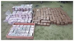 Cargamento de hach�s en una imagen de archivo