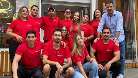 El equipo del Papos en Vigo con �scar Amoedo a la izquierda, de pie  