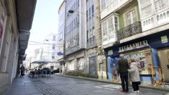 Vista exterior del n�mero 75 de la calle Magdalena, que alberg� las oficinas de Hacienda en Ferrol.