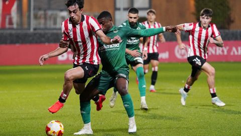 William De Camargo presiona la salida de Iker Alday en Lezama