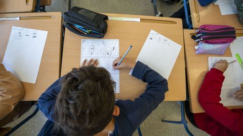 Imagen de ni�os en un aula de un colegio de educaci�n primaria.