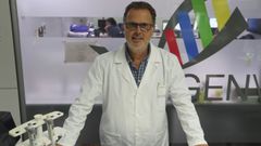 Martinn, el los laboratorios del IDIS, donde lidera al Grupo Genvip