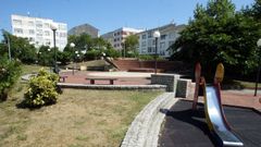 El negocio asaltado est� situado al lado de la plaza de la Constituci�n (en la foto)