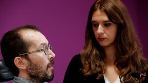 | EFE.La coportavoz de la ejecutiva de Podemos, Noelia Vera, con el secretario de organizaci�n del partido, Pablo Echenique