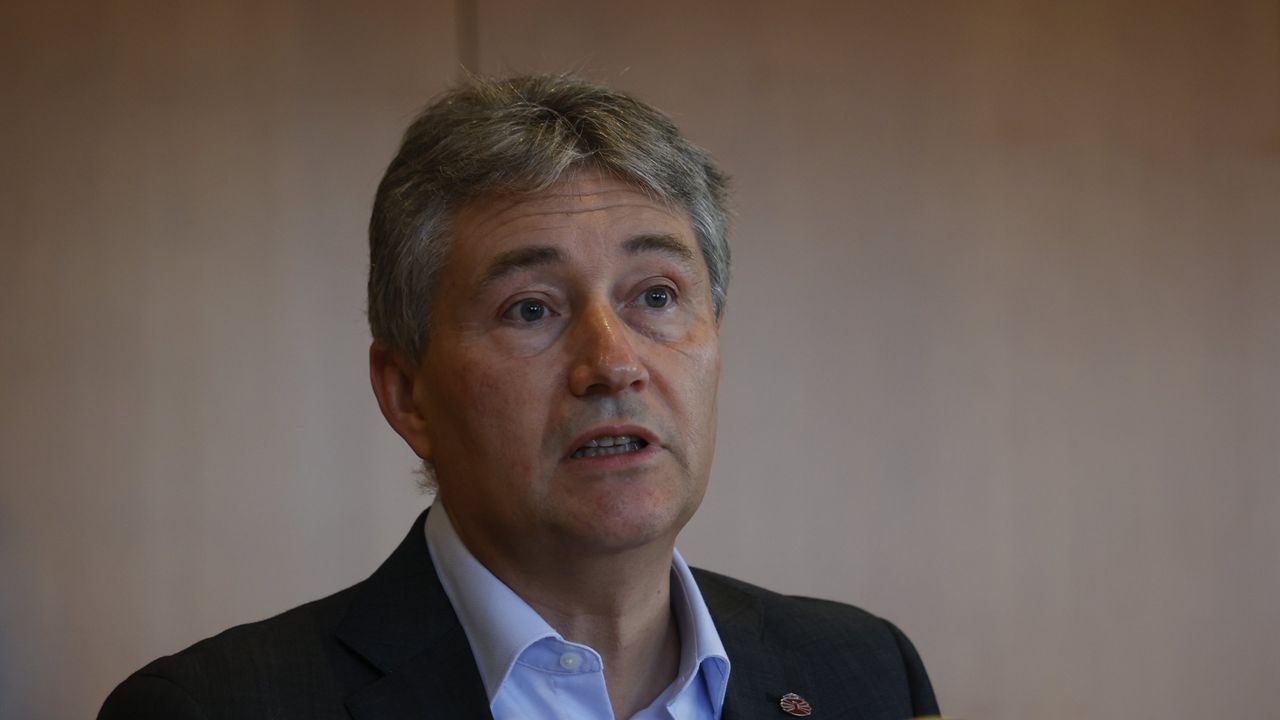 La UDC impulsará Medicina en A Coruña ante la negativa de Santiago a la descentralización