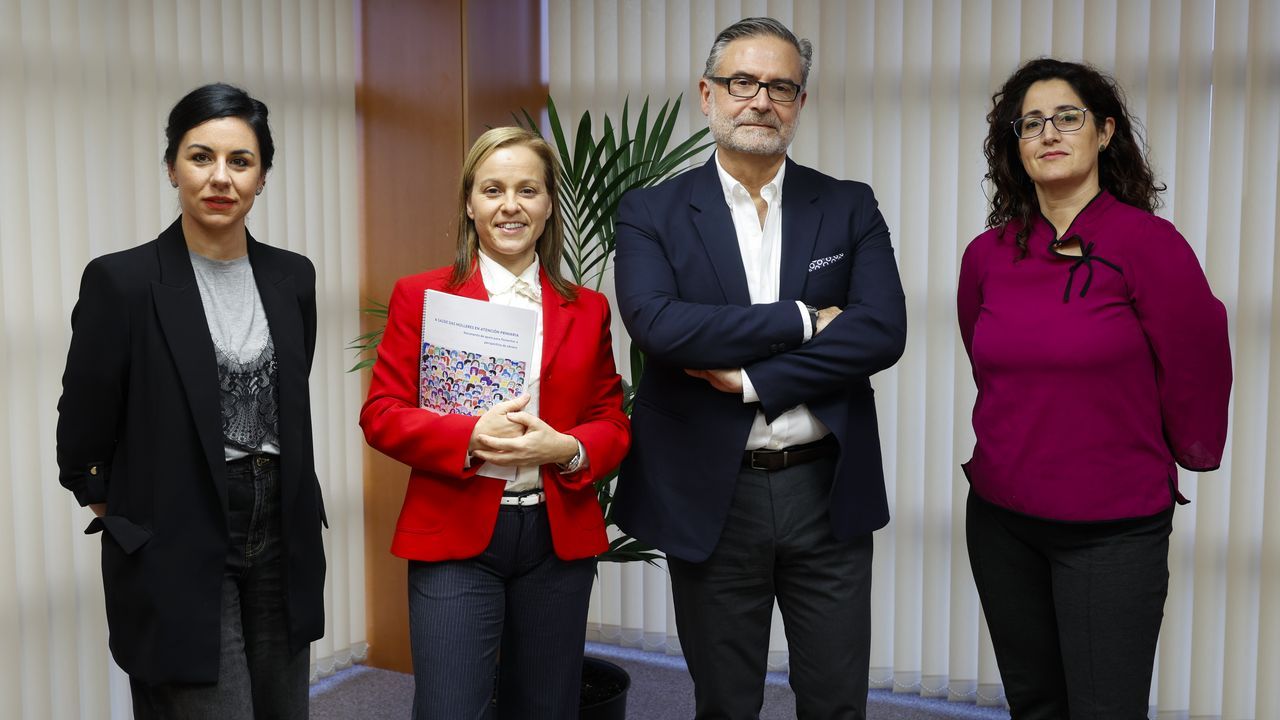 El Sergas presenta una guía para mejorar la atención a las mujeres en los centros de salud