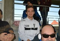Luis Pedro, en la grada del campo municipal de A Pinguela en un partido del Lemos. 