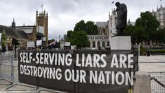 Pancarta contra el brexit en el exterior del Parlamento brit�nico