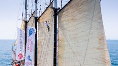 Salida de los grandes veleros de Valencia rumbo a Sevilla con motivo de la Ruta Xacobea Iacobus Maris.