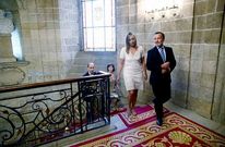 Mu�oz y Hern�ndez suscribieron ayer el convenio para iniciar los pagos de la capitalidad. 