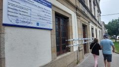 El hospital asilo de Ribadeo fue precintado en marzo por la polic�a local, con las obras ya paradas desde meses antes