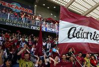 Los aficionados tienen la oportunidad de celebrar el t�tulo liguero esta tarde en Pasar�n. 