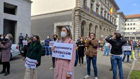 Concentraci�n de interinos el 14 de abril, en la jornada de huelga convocada por SUATEA y SINTTA