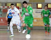 Manu durante o Xove 3-2 Noia xogado no Municipal. 