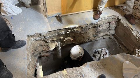 Imagen del viejo pozo en el que estaba el cad�ver del empresario Jes�s Tavira, remitida por la Polic�a Nacional.