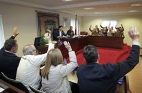 Los tres grupos de la oposici�n aprobaron el voto particular del BNG. 