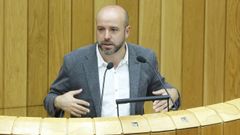 Lu&iacute;s Villares, en una imagen de archivo en el Parlamento de Galicia cuando era&nbsp;diputado&nbsp;del partido En Marea.