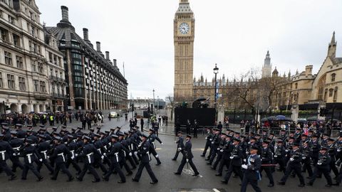 Las tropas frente al Big Ben