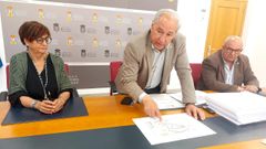 Jos� Tom� (centro) en la presentaci�n del proyecto de construcci�n de la nueva red separativa del pol�gono industrial