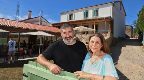 Un matrimonio de Ames abri en el lugar de Ventosa un nuevo albergue con cafetera, A Casa do Boi. Su nombre rinde homenaje a la forma en la que se referan a esa propiedad popularmente: Antes tenan en esta casa un buey y los vecinos traan a sus vacas para inseminarlas, por lo que decidimos mantener el mismo nombre con el que era conocida aqu.