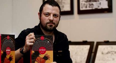 David Rub�n en uno de los actos de presentaci�n de la primera entrega de su novela gr�fica.