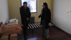 El alcalde, �ngel Mato, y la concejala Eva Mart�nez visitaron ayer la Casa del Mar