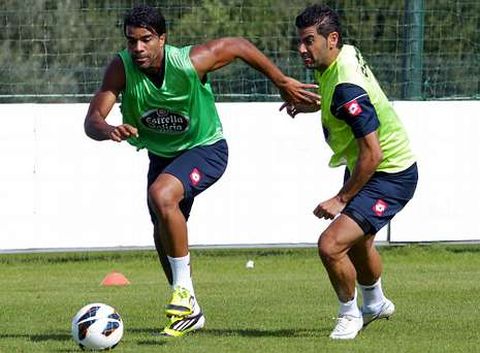 Bodipo y Riki son los dos únicos delanteros disponibles para el partido del sábado.