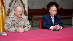 El general Abajo y Jos� Carro Otero presentaron la jornada cient�fica sobre sanidad militar que se celebrar� en Santiago