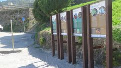 Os catro paneis instalados na praia das Salseiras, en Cai�n