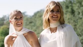 Sandra Barneda y Pascalle Paerel en su boda este s�bado.