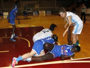 Tabara Samb� se lesion� en el tobillo izquierdo y tuvo que abandonar el encuentro de ayer. 