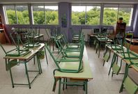 Los cuatro sin alumnos. Ni un solo alumno acudi� el mi�rcoles a los centros de Rubi�ns, Vilaxo�n, San Roque y Corvill�n. La abstenci�n del 100 % se repiti� ayer en los cuatro colegios. 