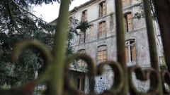 Vista de la mansi�n de Medina de las Torres, cuyo deterioro es evidente