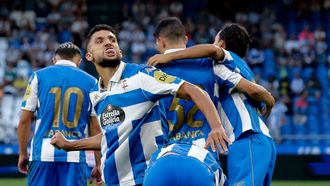 Zakaria Eddahchouri celebra un gol durante la pretemporada del curso pasado