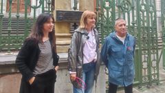 Las candidatas de Podemos Laura Tuero y Covadonga Tom�, junto a Xune Elipe