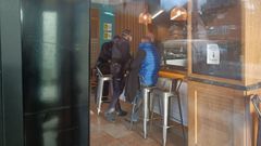 El hombre fue trasladado a comisar�a tras negarse a pagar en el restaurante O Xugo.
