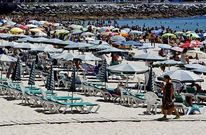 Silgar es una de las playas de la r�a con una amplia oferta de servicios en el verano.