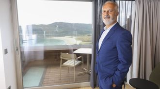Julio Castro dirige el parador muxi�n.