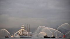 El  Elcano  entrando en la r�a de Ferrol en febrero del 2013 