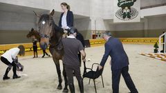 Lara Méndez, Ramon Carballo y Luis Abelleira inauguran el XI salón EQUIGAL montando a caballo