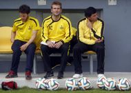 F�lix Fern�ndez Cao -en el centro- deja el Ribadumia tras haberlo dirigido solo cuatro partidos. 