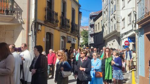 Procesi�n del Resucitado en la parroquia de O Carami�al de A Pobra
