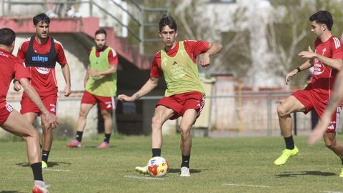 Entrenamiento del Racing en el campo de A G�ndara. 